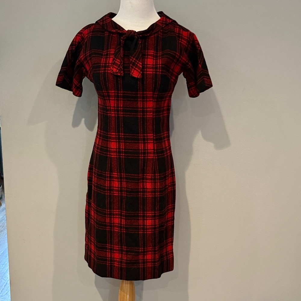 Vintage 50s Plaid wool Red and Black Women's Wiggle Dress